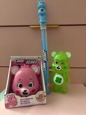 Care Bears Bubble Set and Cup- Blue Wand, Pink Blower & Green Bear Cup. NWT